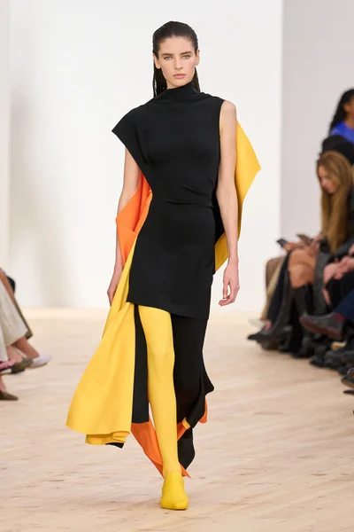 Look 49